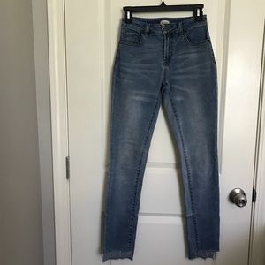 Cremieux high-waisted, light-rinse skinny jeans